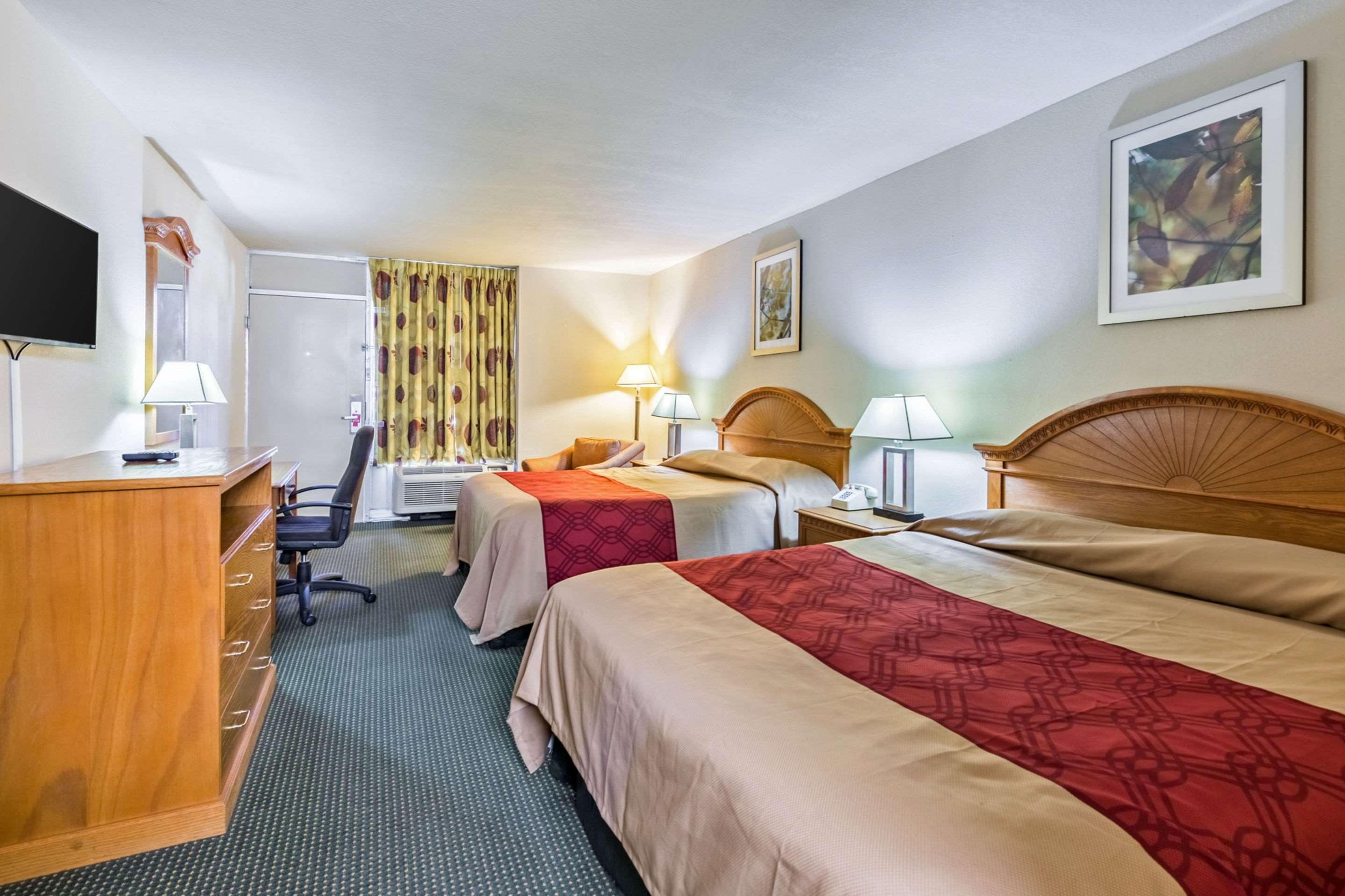 Econo Lodge Baytown Exterior photo