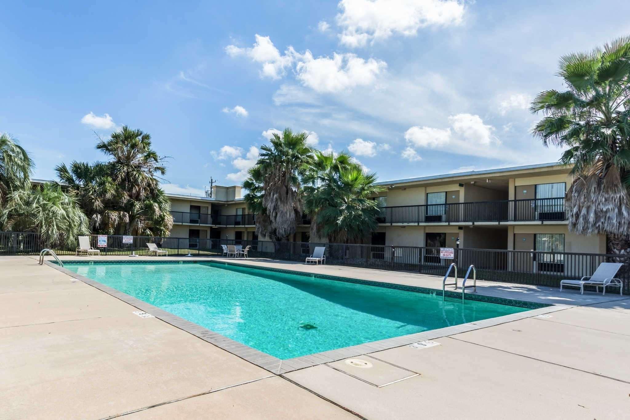 Econo Lodge Baytown Exterior photo